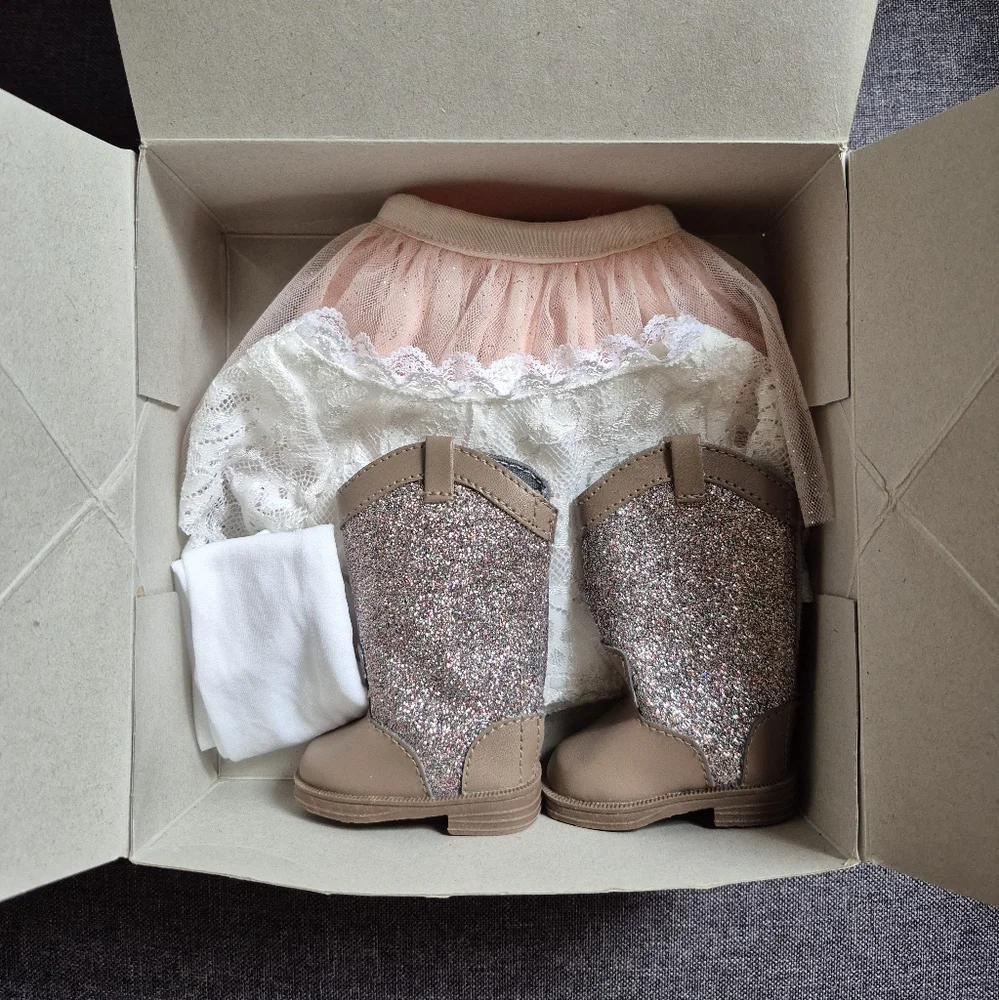 American Girl Beforever Doll Box - Picture 3 of 3